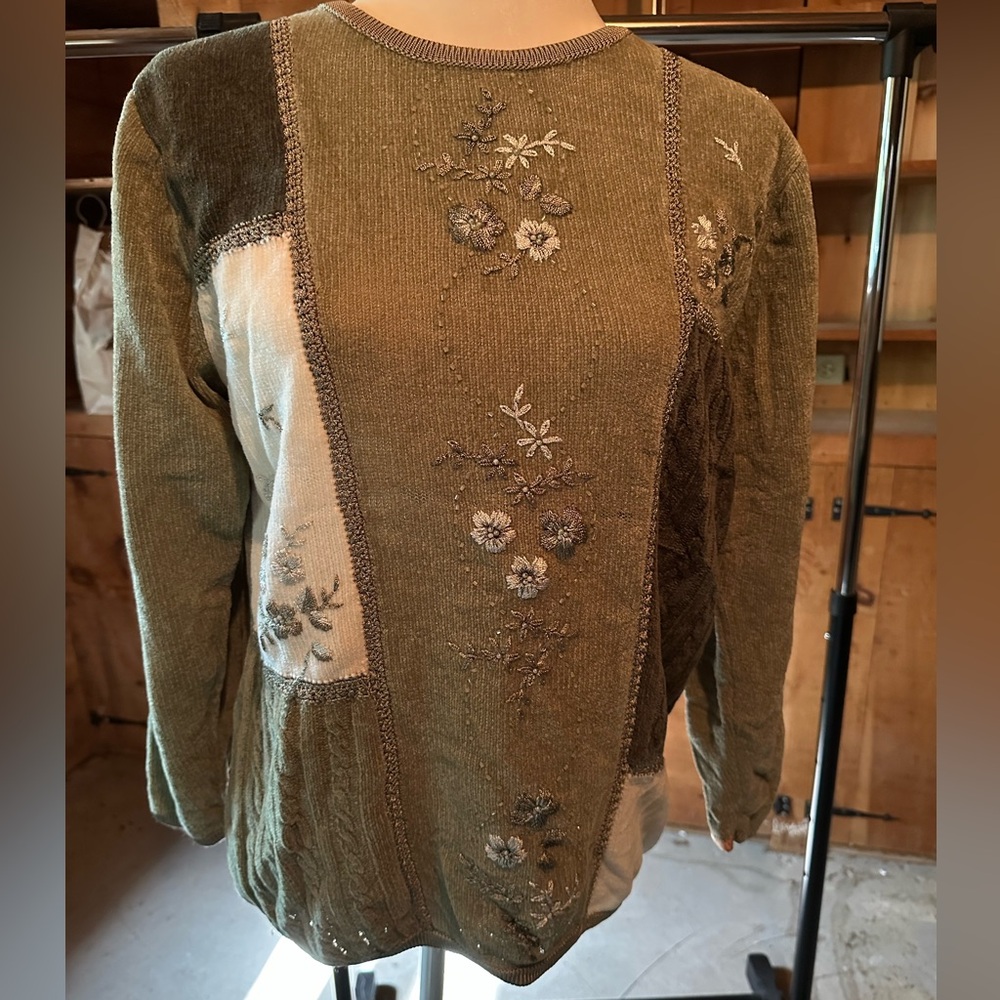 Jenny sage green/ olive green embroidered sweater size medium